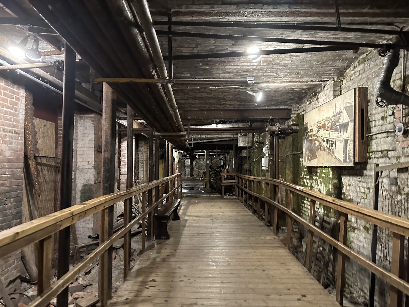 An image from the
underground tour in Seattle depicting a corridor 